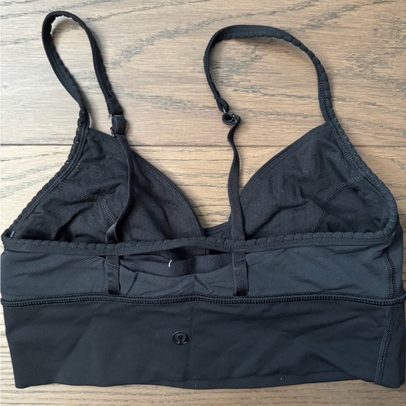 Lululemon bra two layers - Picture 3 of 4